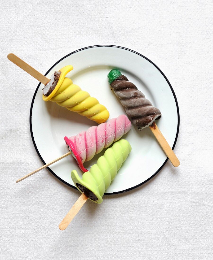 After eight-style ice cream pops