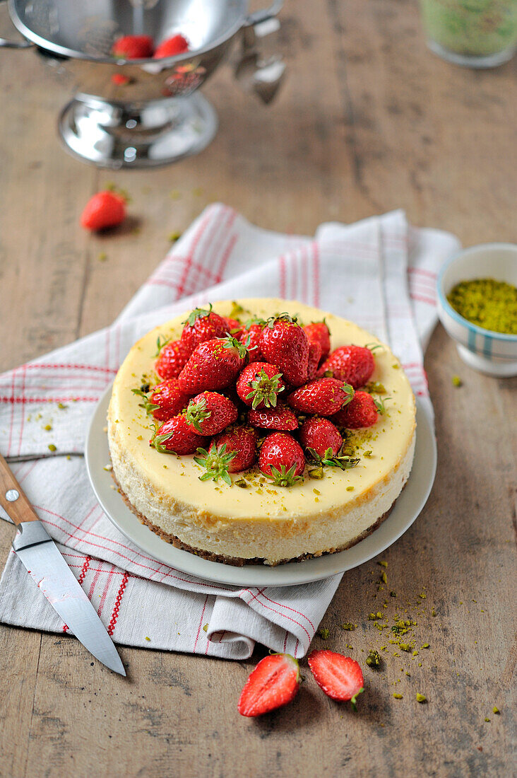 Cheesecake with Guariguette strawberries