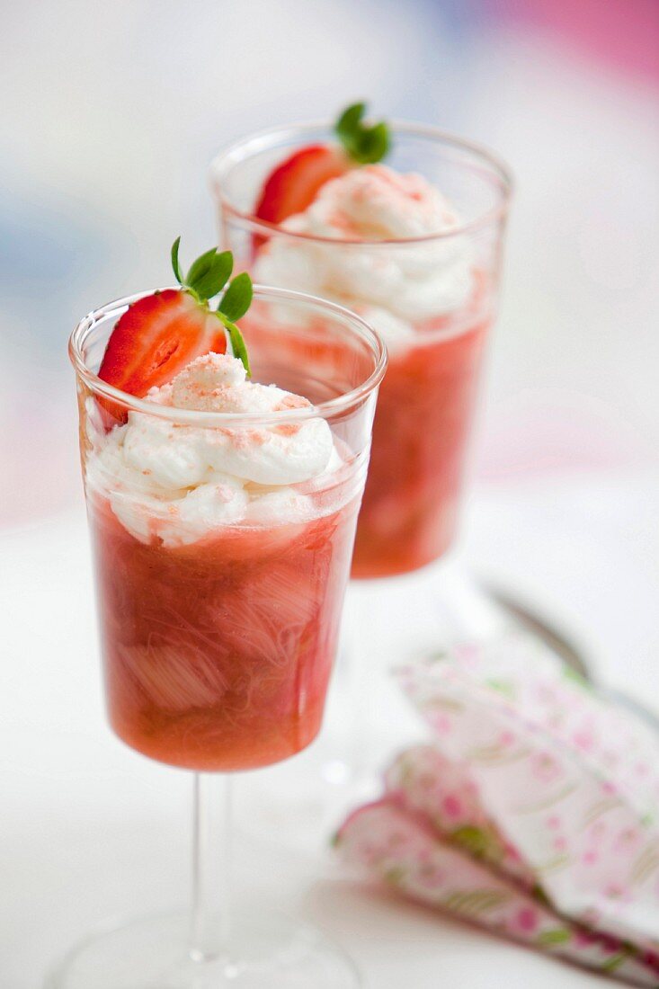 Stewed rhubarb with whipped cream