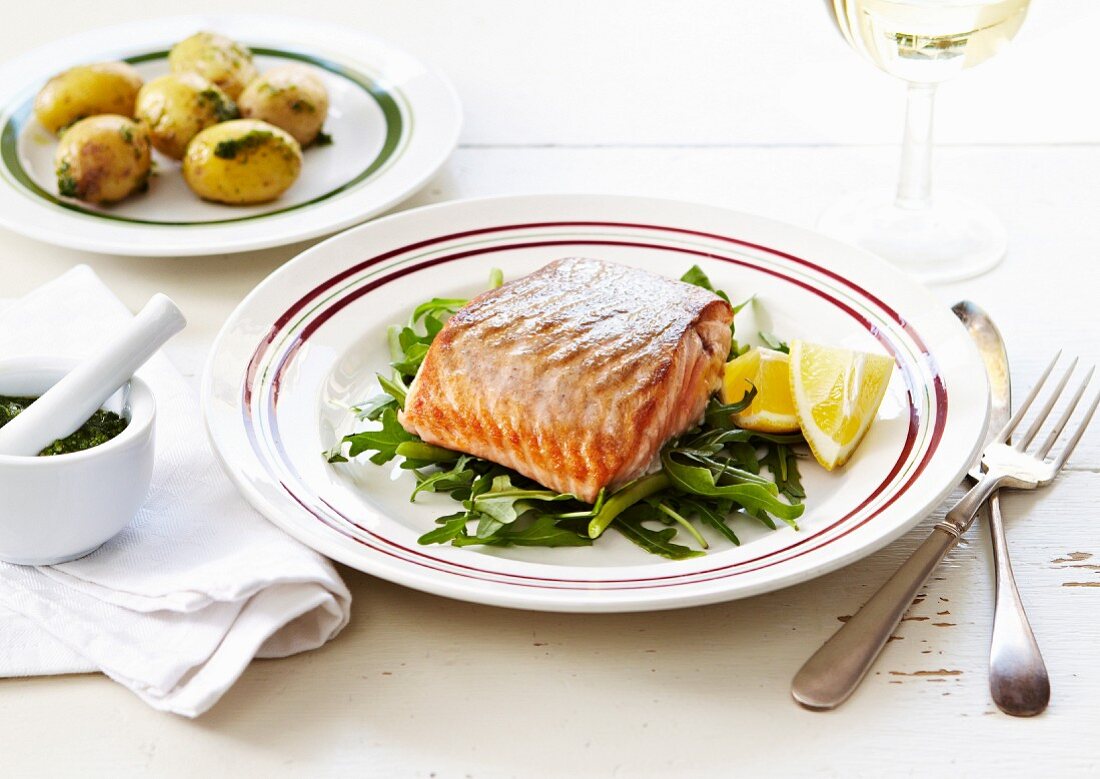 Salmon fillet with baked potatoes