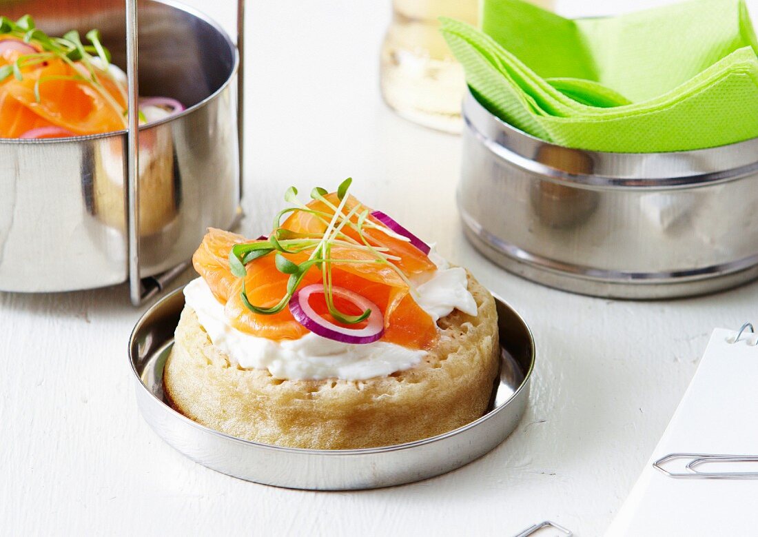 Crumpet with thick cream and smoked salmon