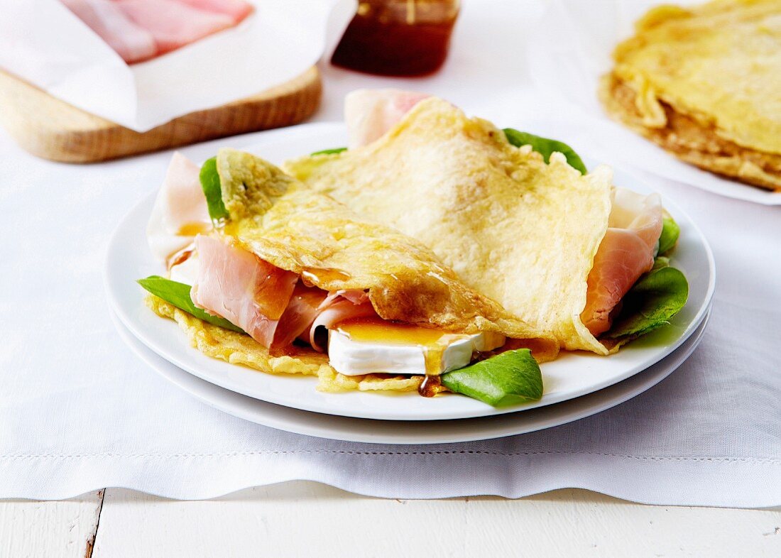 Caprice des Dieux cheese and raw ham fried omelette