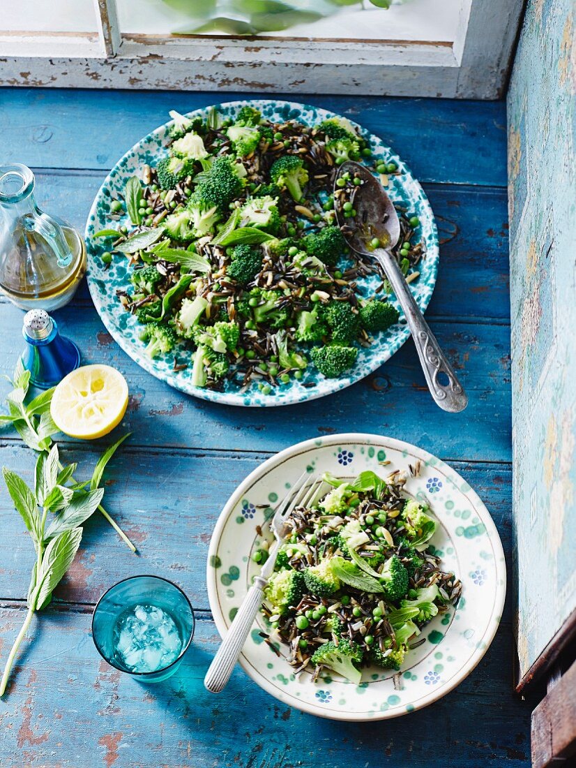 Green vegetable,wild rice and Thai basil salad