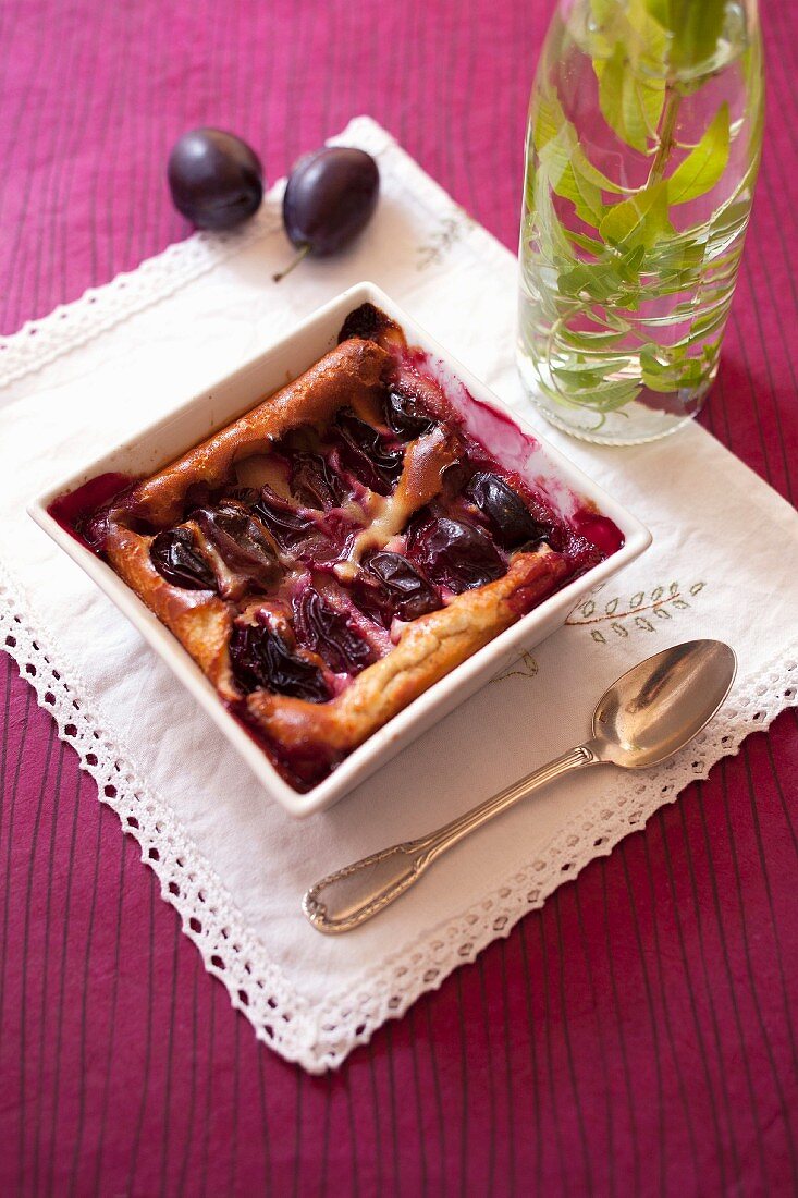 Zwetschgen-Clafoutis mit Reisdrink