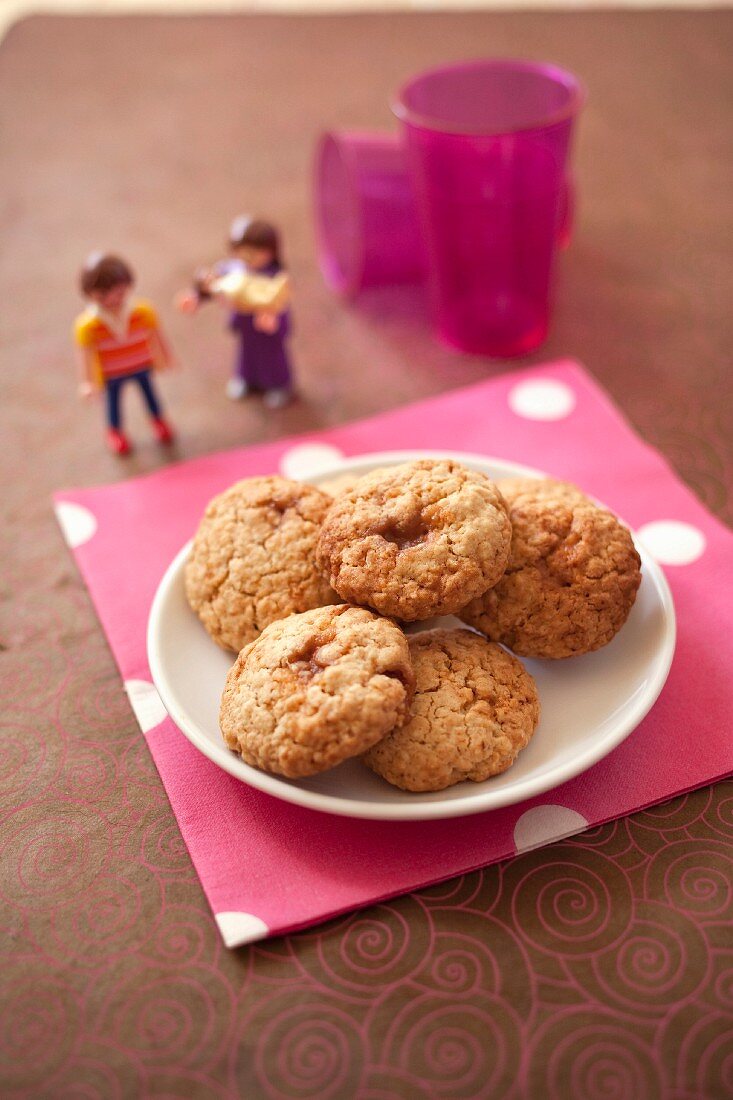 Oatmeal and toffee cookies