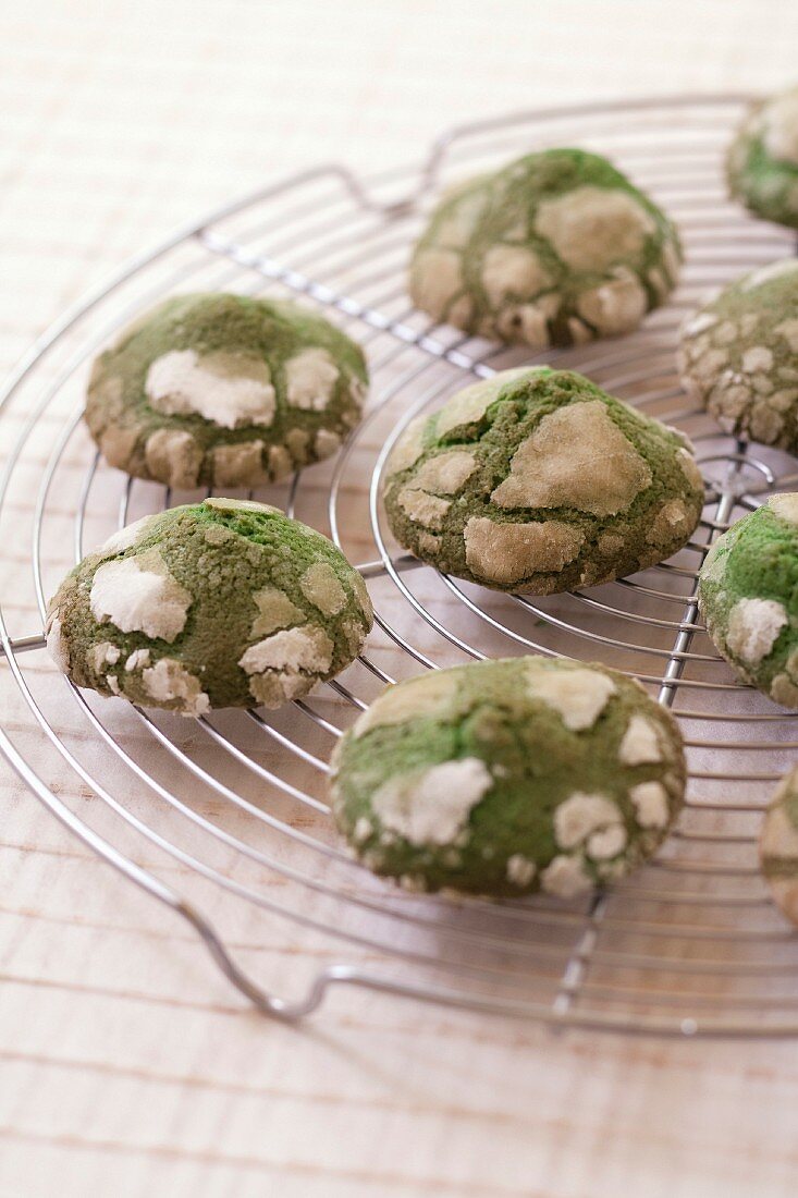 Saint-Patrick crackled cookies