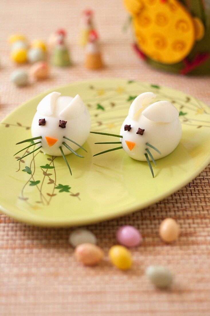 Mäuschen aus hartgekochtem Ei