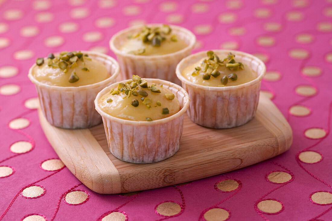 Lemon-pistachio cupcakes