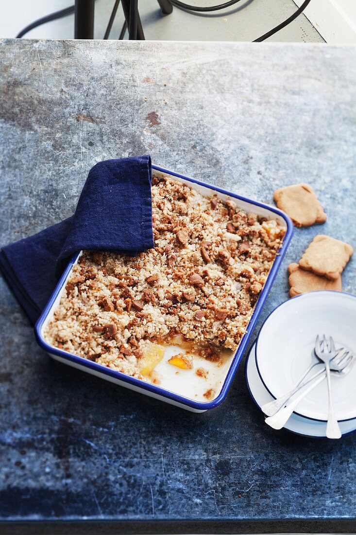 Exotic fruit Speculos ginger biscuit crumble