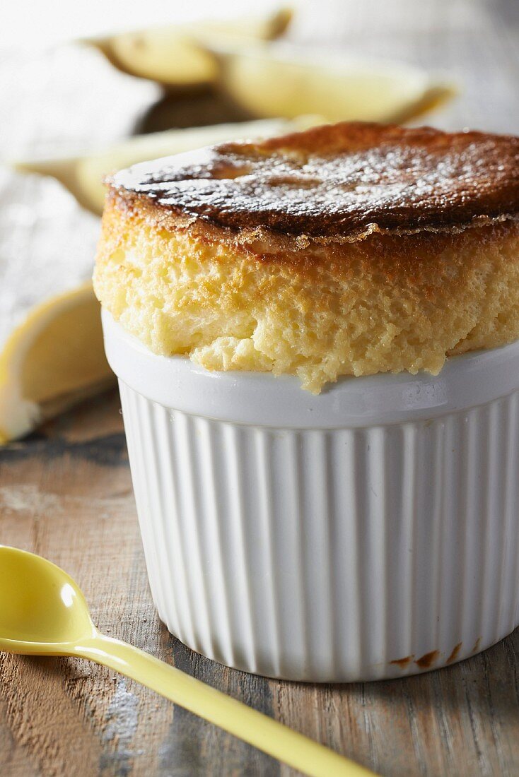 Zitronensoufflé mit Schafsfrischkäse