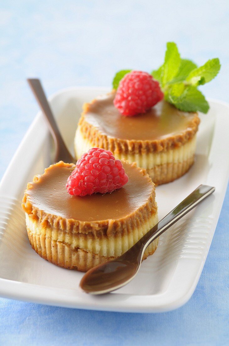Individual salted butter toffee cheesecakes