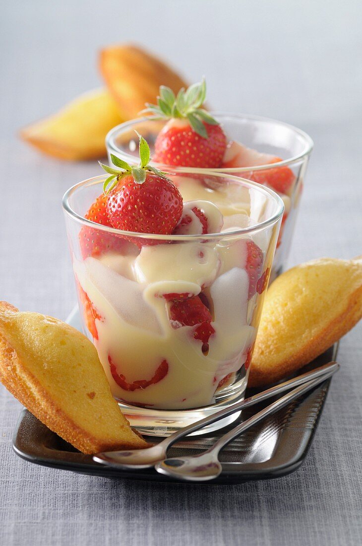 Lemon cream and strawberry dessert with Madeleines
