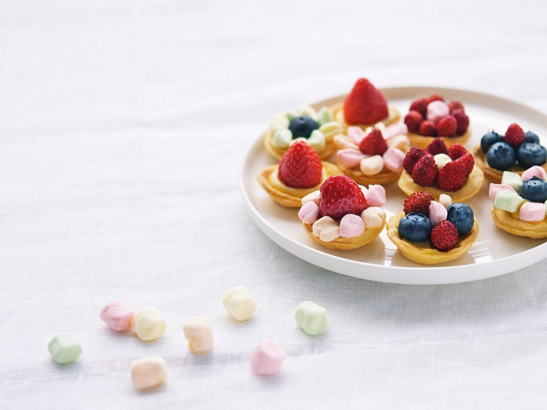 Fruit and marshmallow mini tartlets