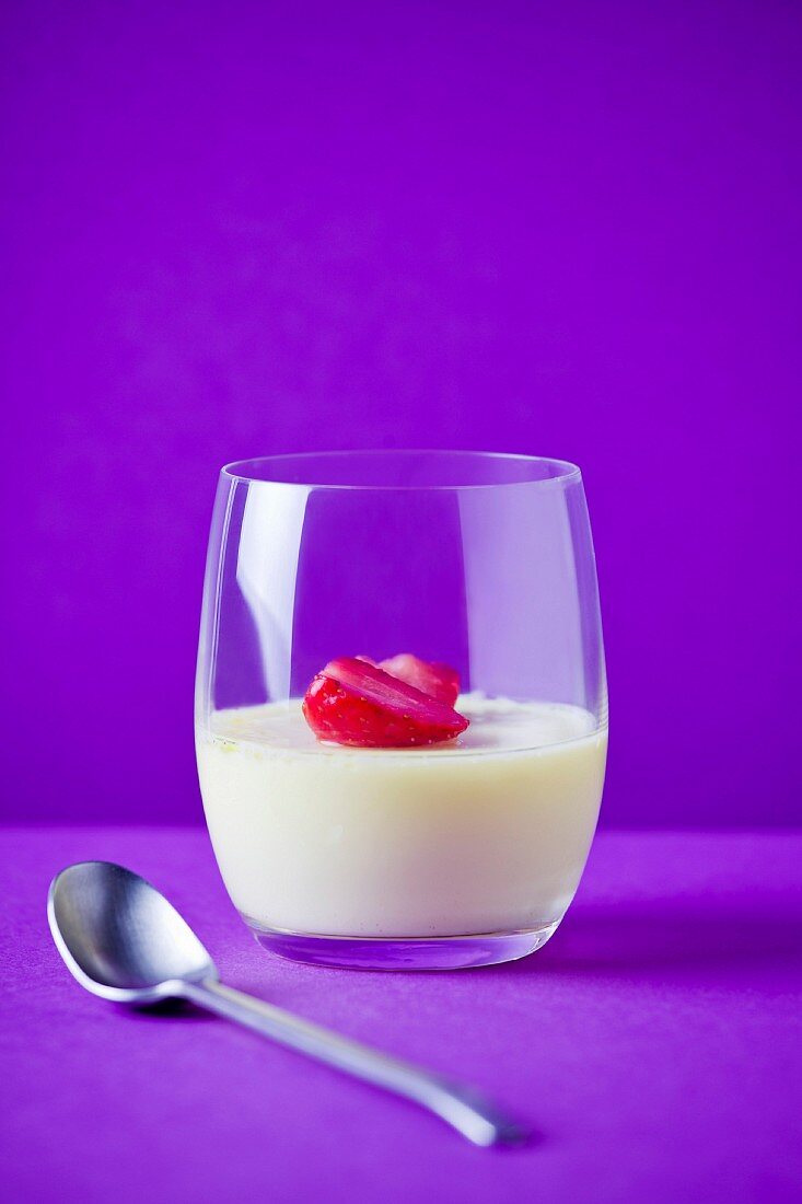 Vanilla cream dessert with strawberries