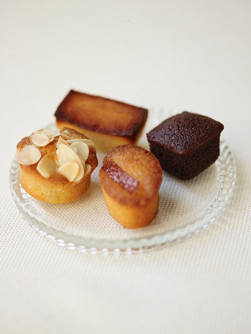 Mini-Küchlein: Financier, Cake, Moelleux à l'orange und Moelleux au chocolat