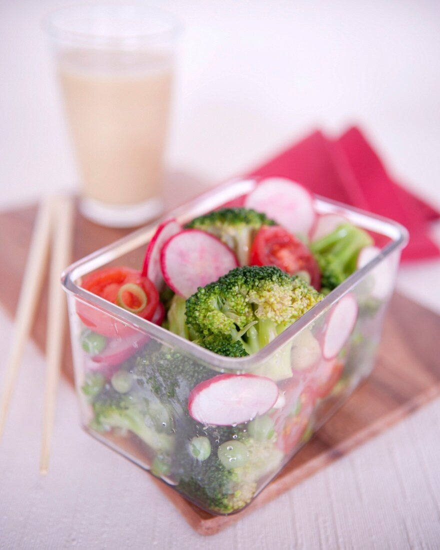 Broccoli,sliced radish and tomato diet salad