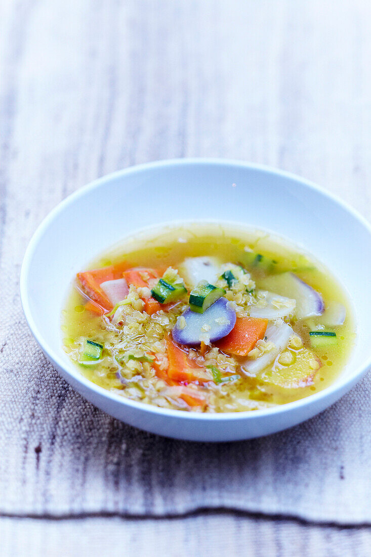 Vegetable soup and coral lentils