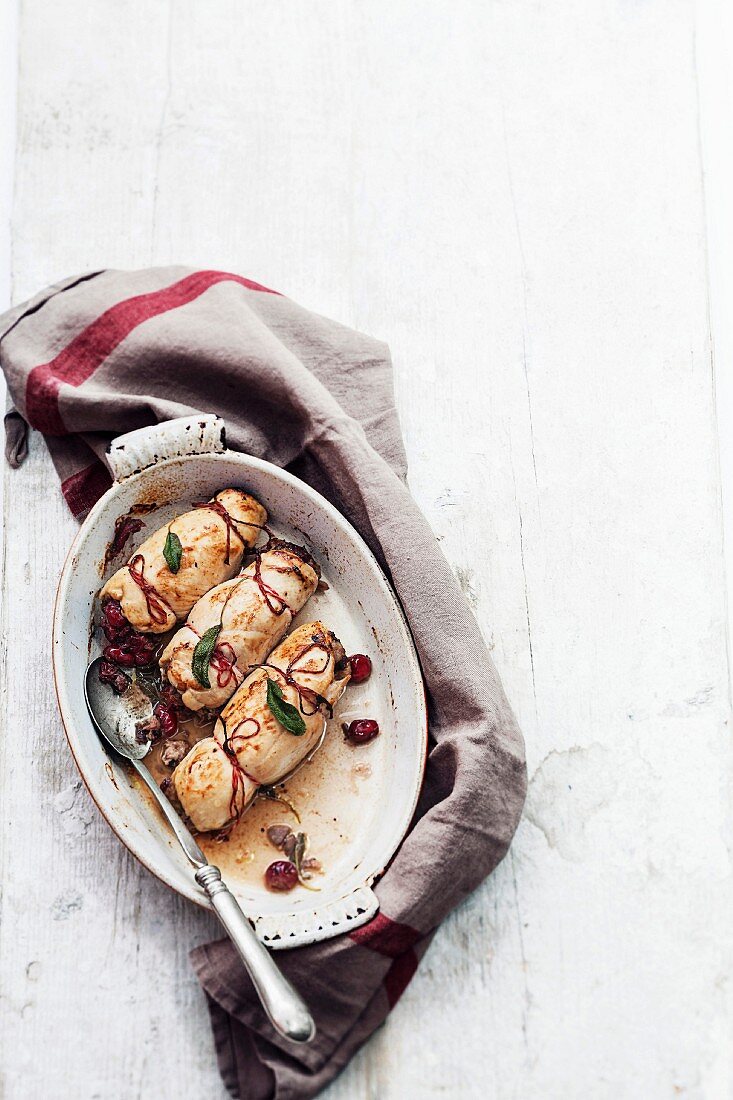 Perlhuhnbrust-Päckchen mit Cranberries