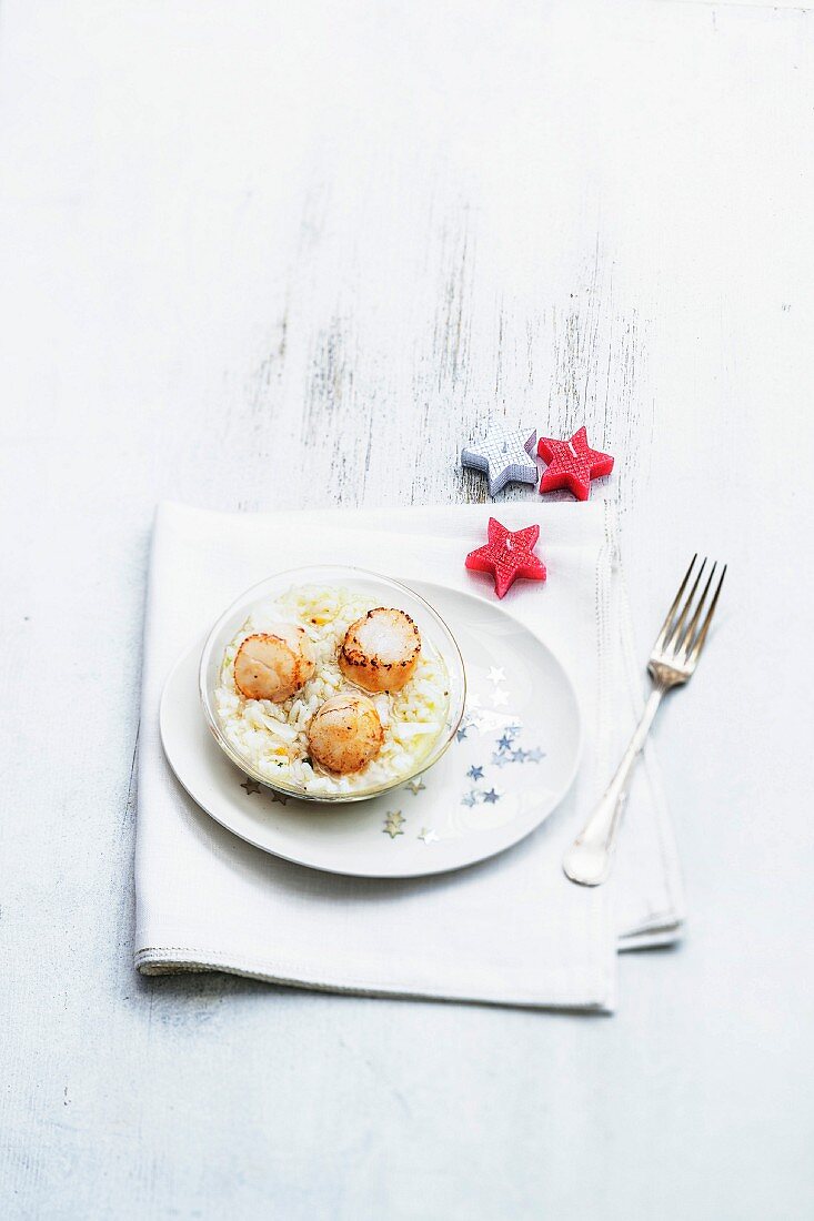 Risotto with scallops and lemon zests