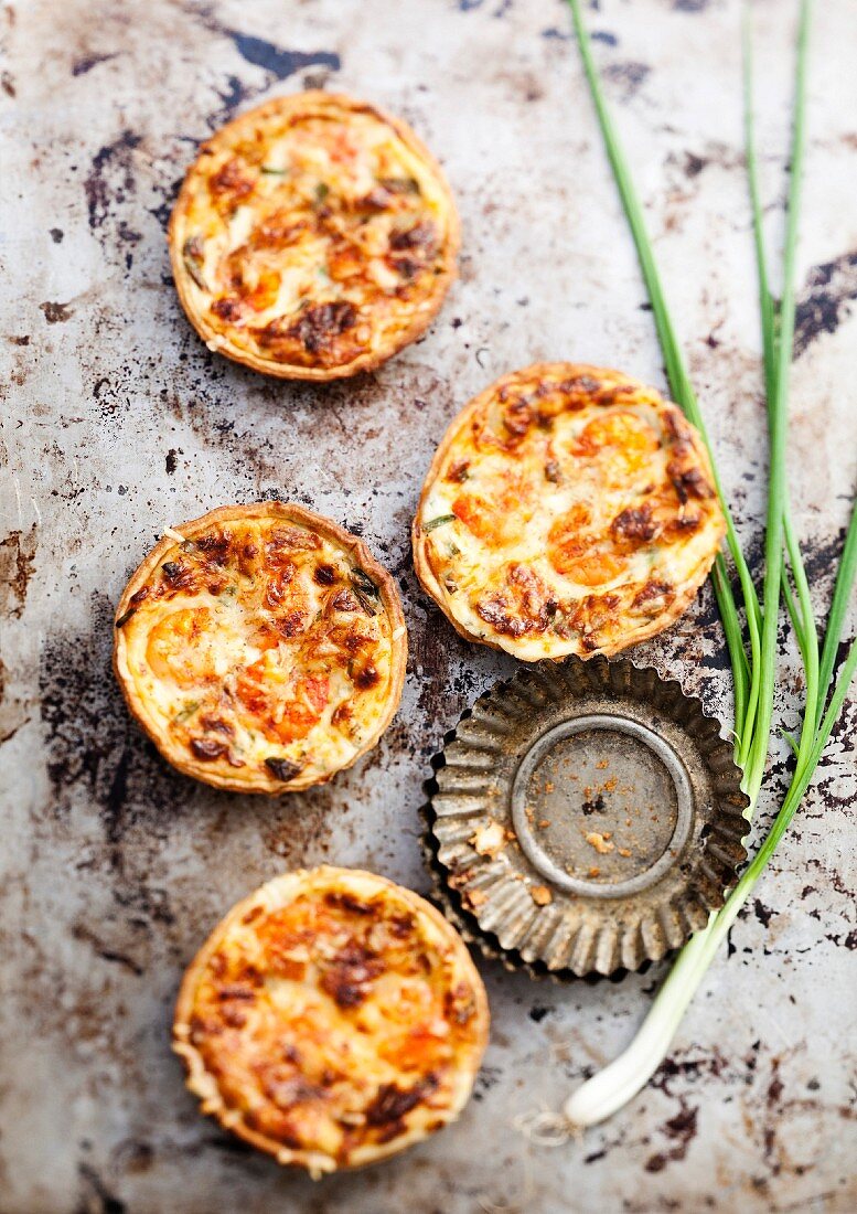 Tartlets with fresh water prawns