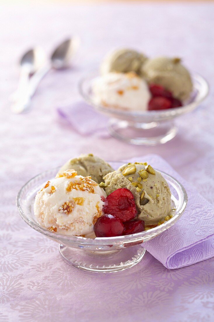 Sesame ice cream and pistachio ice cream
