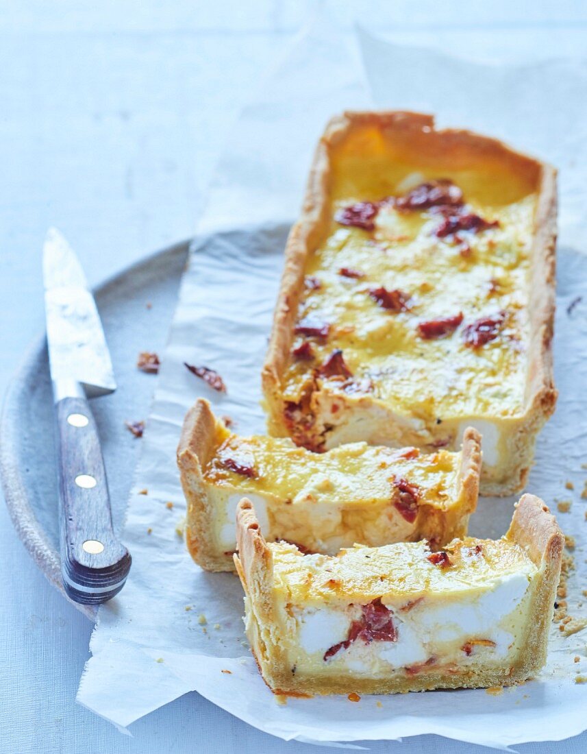 Quiche mit Feta und getrockneten Tomaten