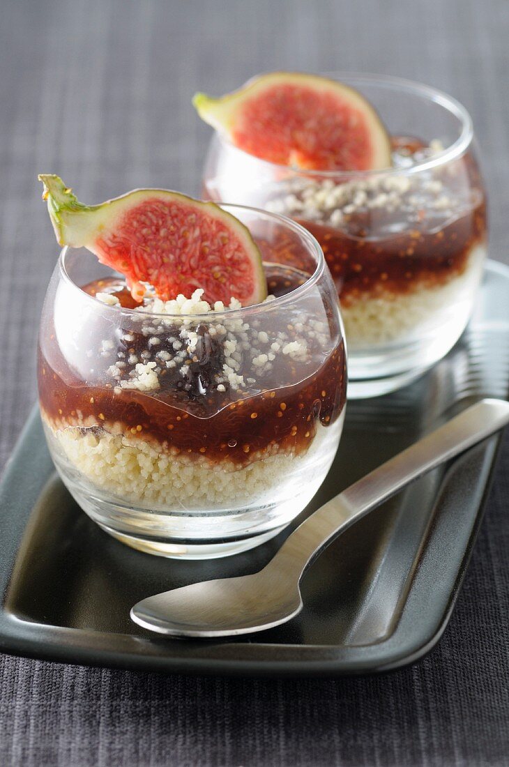 Semolina and fig desserts in glasses