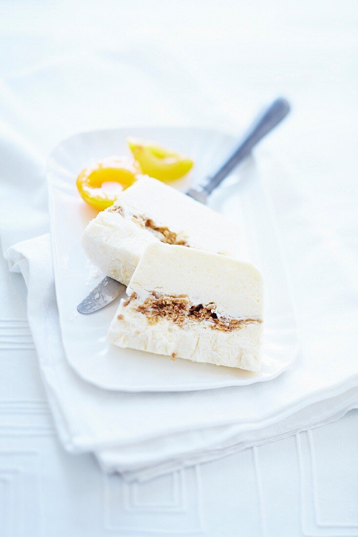 Apricot parfait with cereals