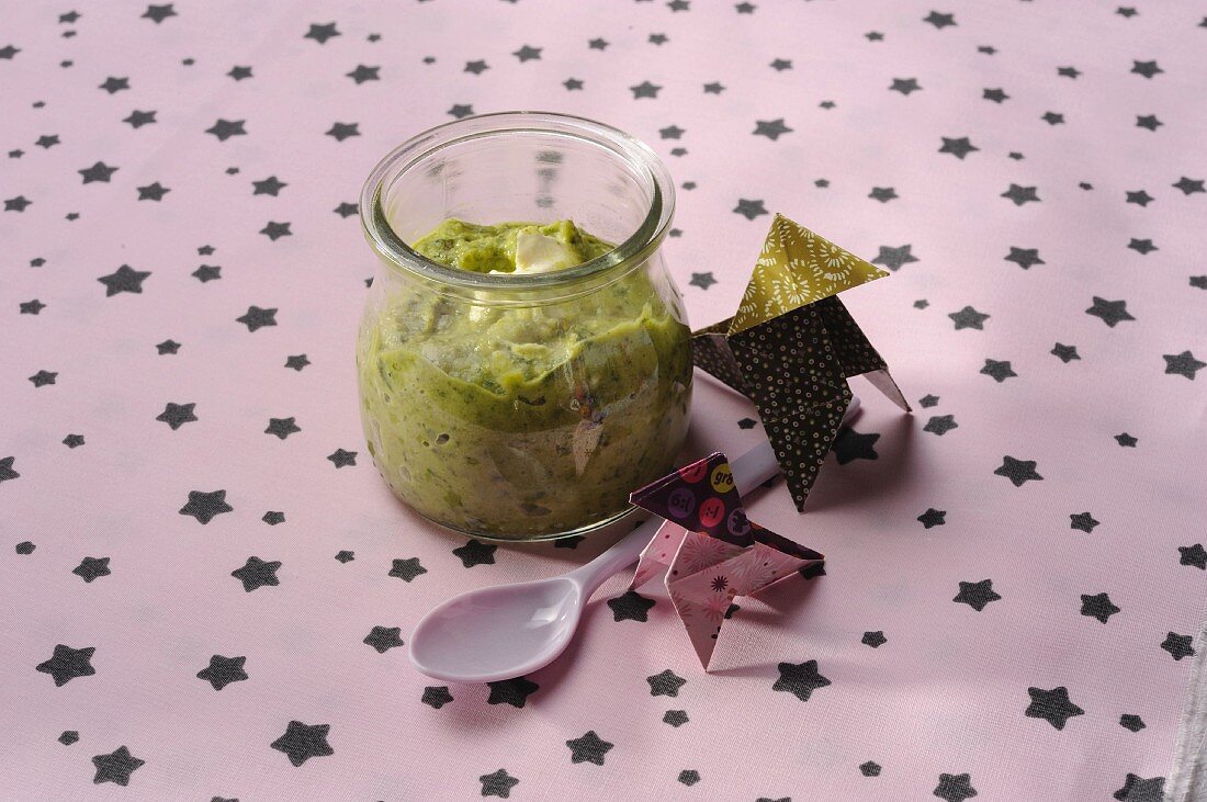 Mushy peas in glass