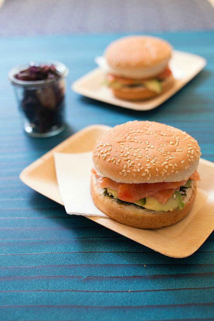 Smoked salmon,avocado and seaweed tartare burger