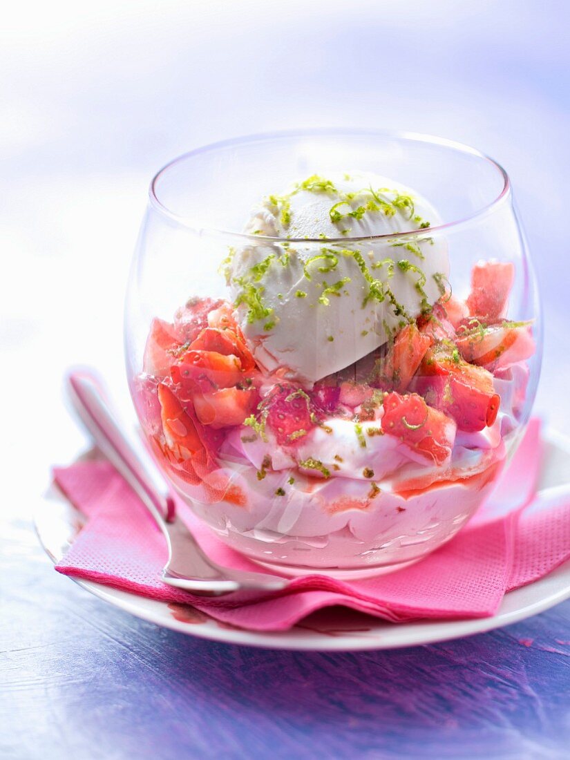 Strawberry mousse and tartare,lime Philadelphia cream cheese