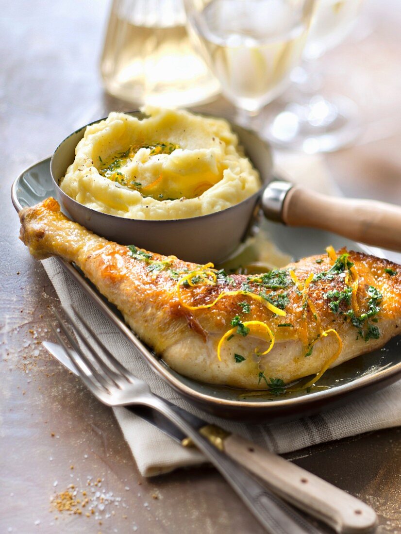 Chicken thigh with lemon and herbs