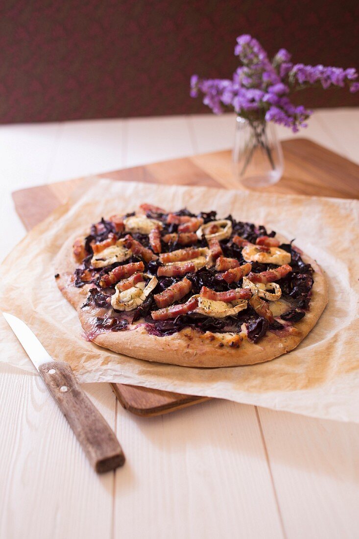 Red cabbage,goat's cheese and bacon pizza