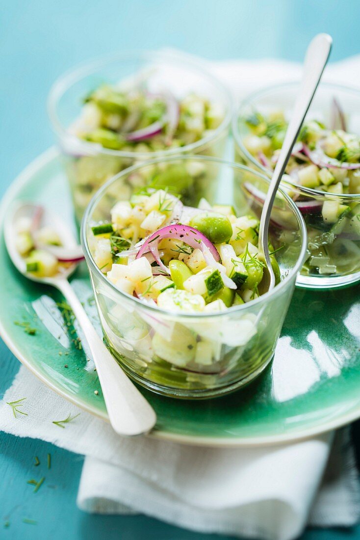 Green vegetable tartare with dill