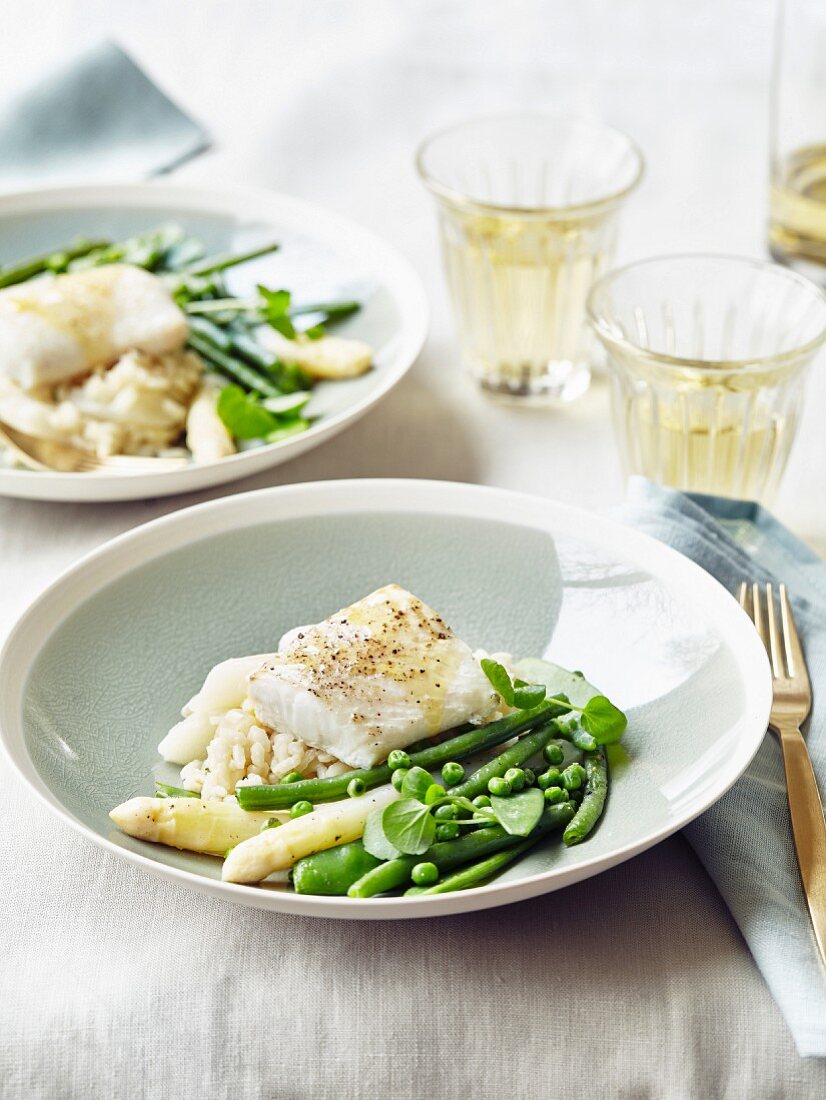 Pollock,white rice with asparagus and green vegetables