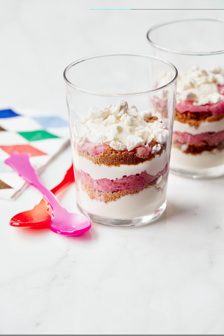 Rhubarb,lemon and speculos ginger biscuit cheesecakes