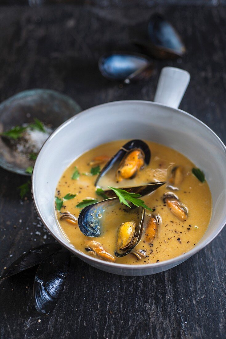 Creamy mussel and pumpkin soup