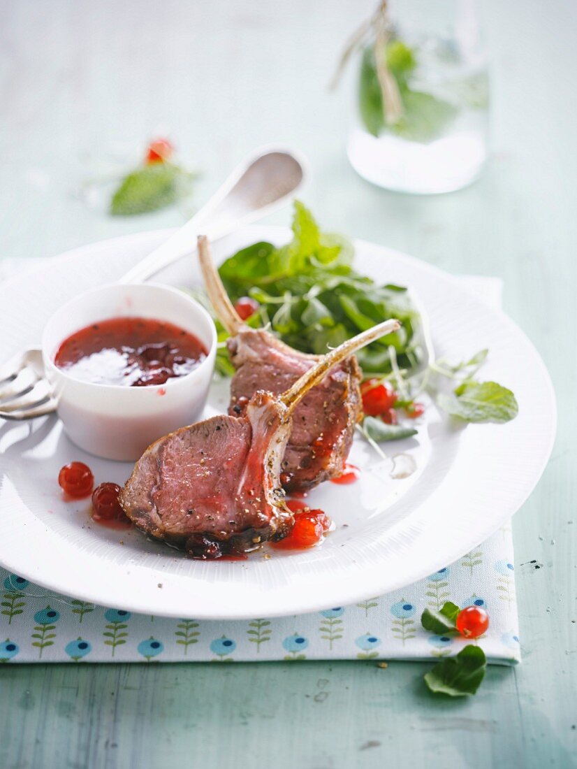 Veal chops with redcurrant sauce