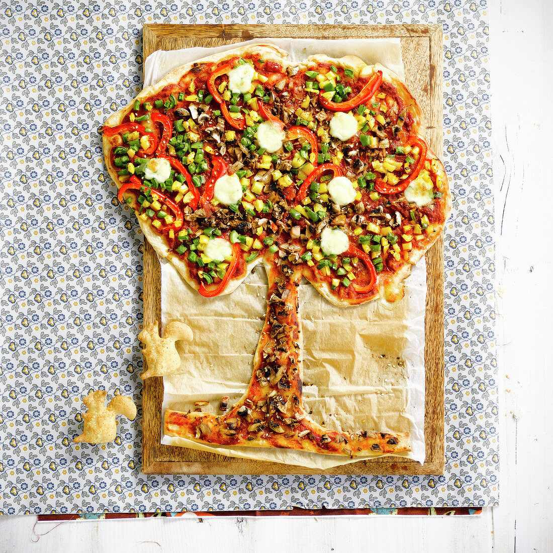 Tree-shaped pizza