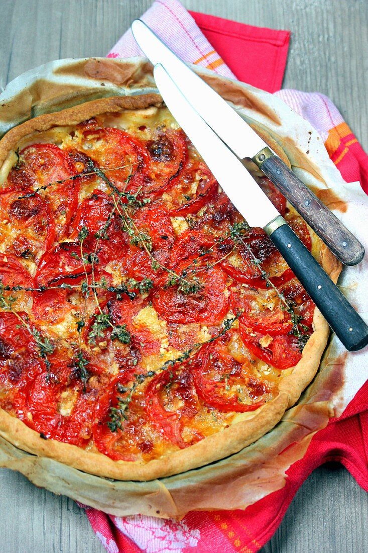 Tomato-mozzarella and thyme tart