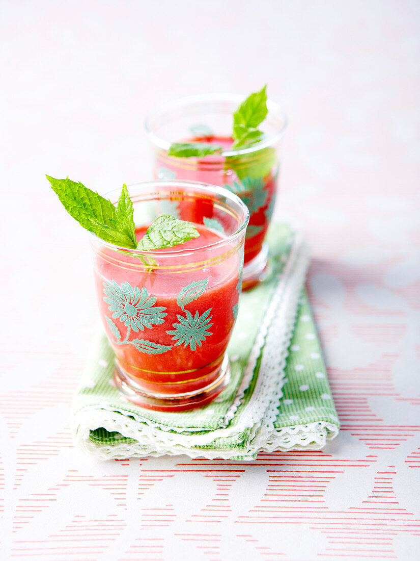 Strawberry and mint smoothie