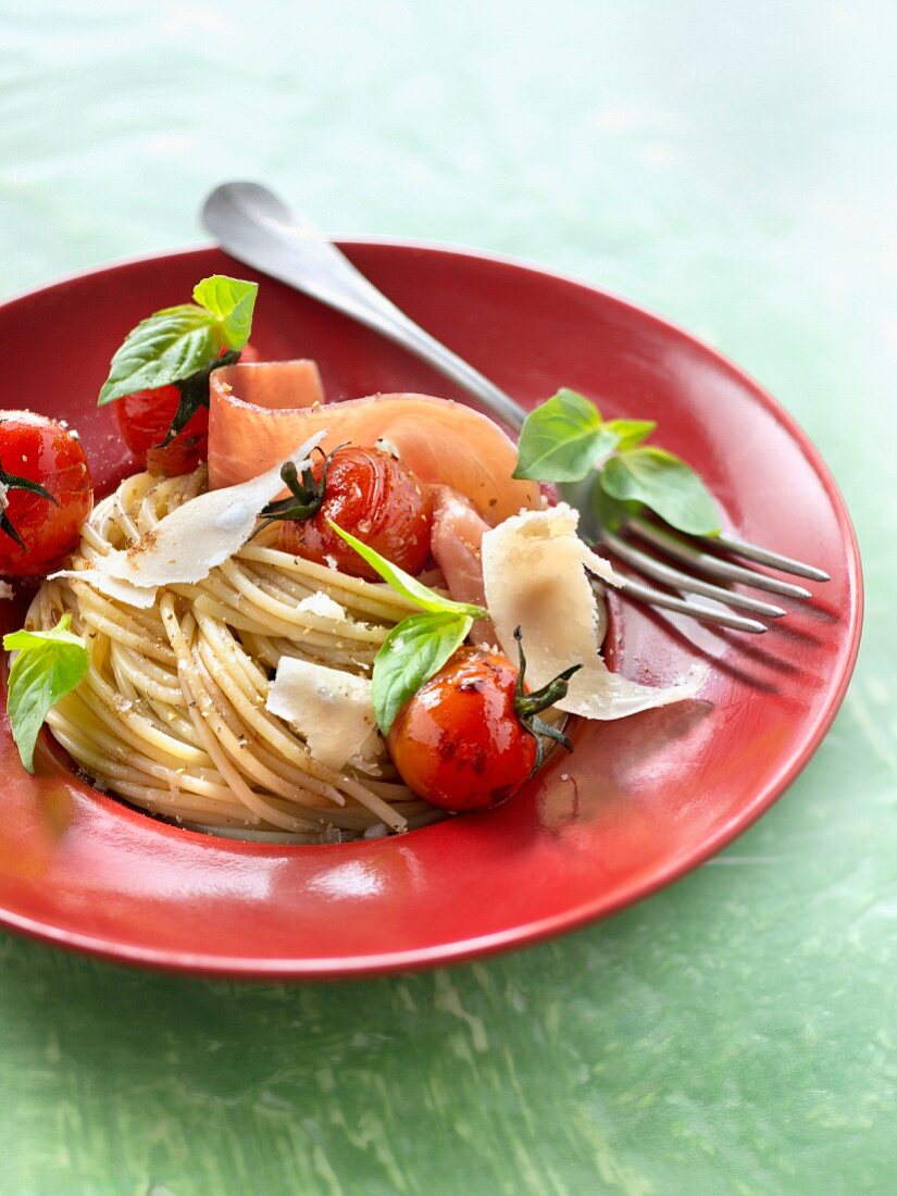 Spaghetti with Roasted Cherry Tomatoes, Cured Ham and Parmesan