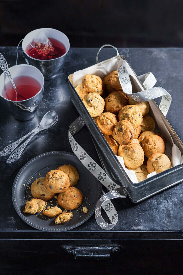 Pumpkin-Chocolate Chip Cookies for Tea