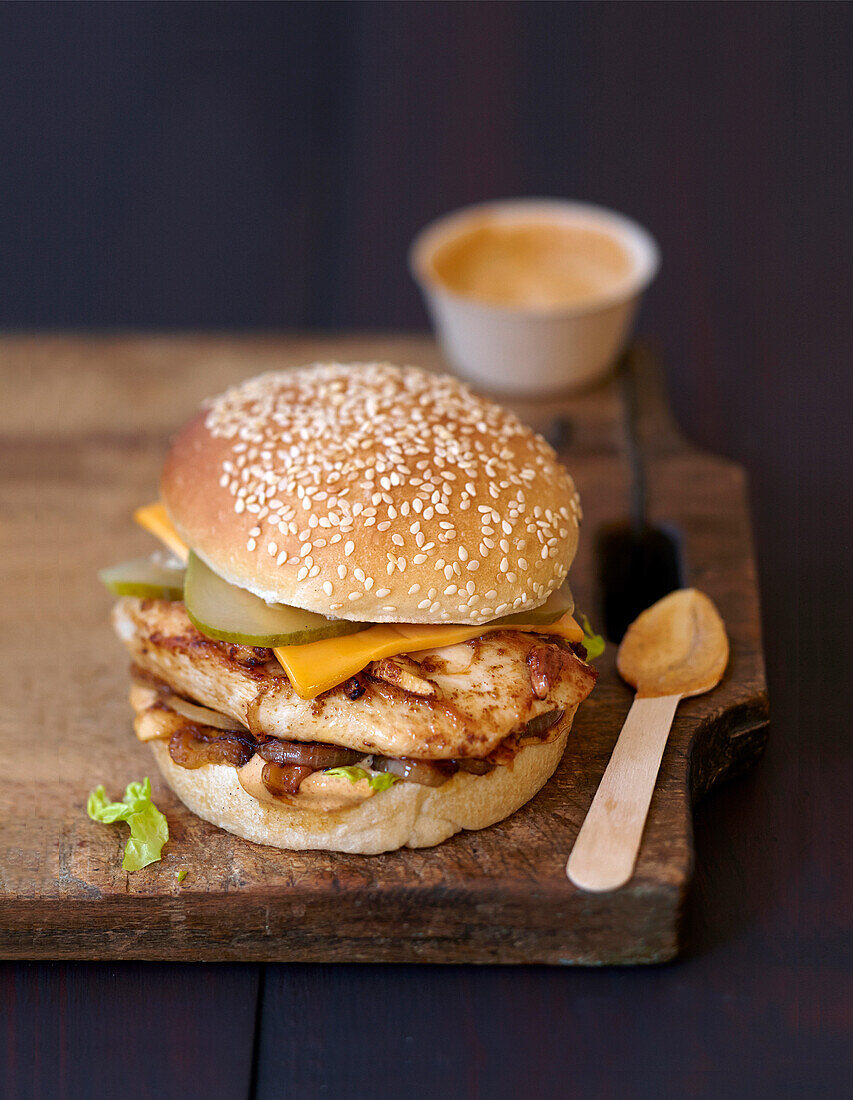 Chicken fillet burger with cashew sauce