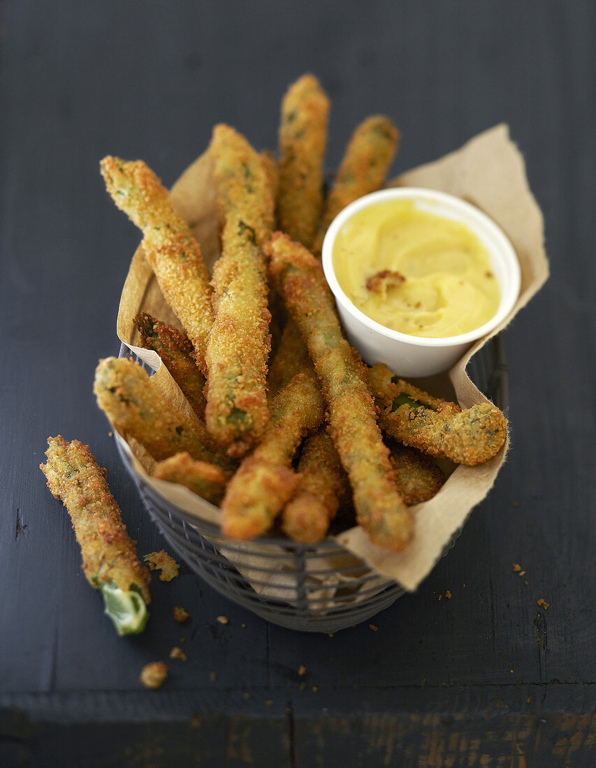 Panierter Spargel mit Zitronenmayonnaise