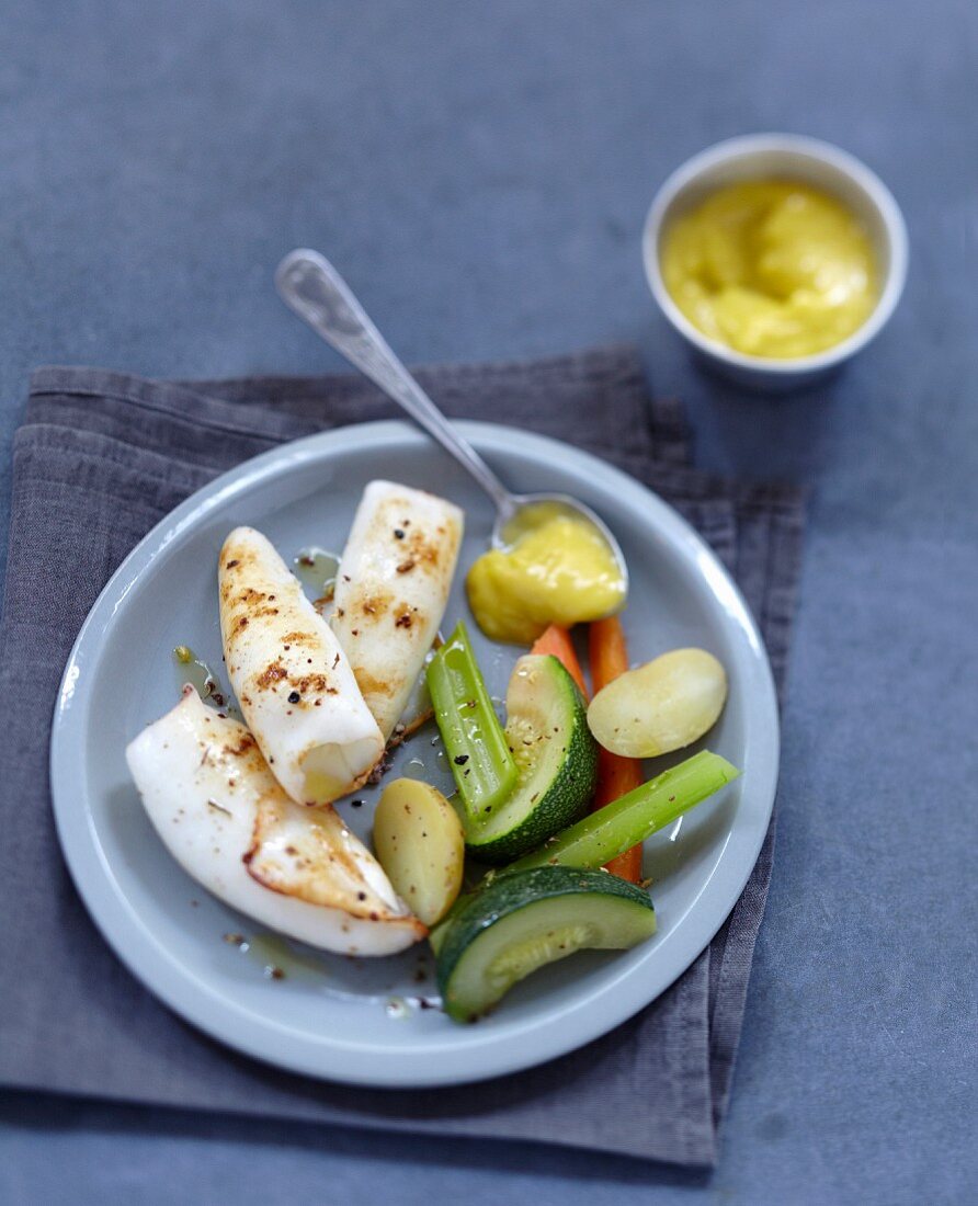 Squid with aïoli and tender vegetables