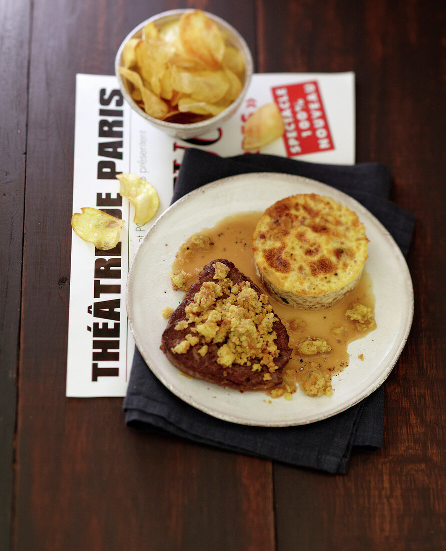 petit flan de girolles et chips de rattes