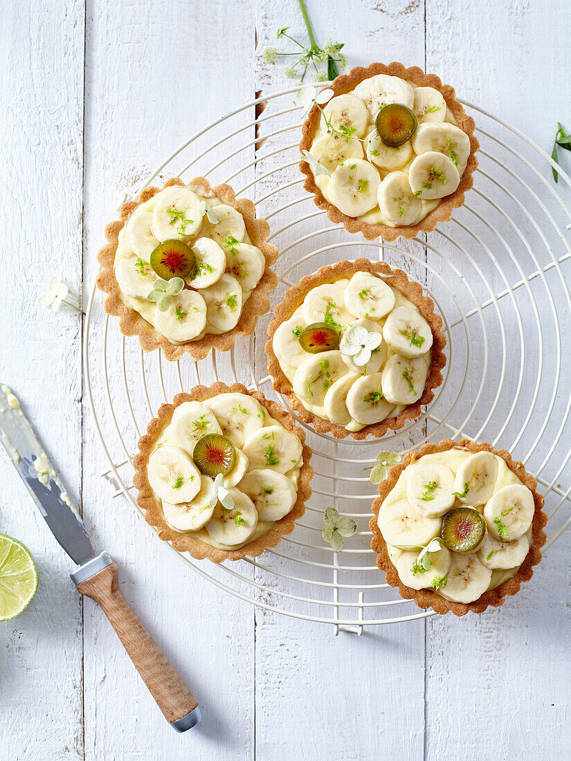 Lime curd and banana tartlets