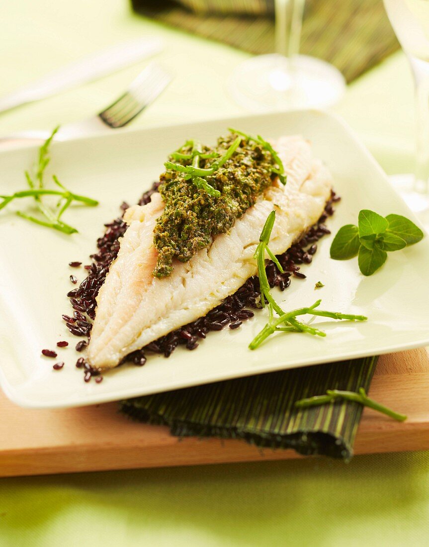 Hake fillet with red rice and samphire pesto