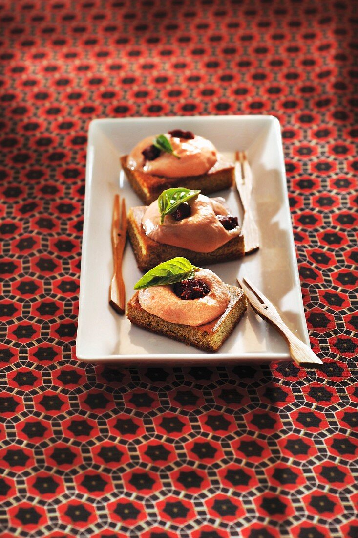 Grilled Panisse with pepper and tomato mousse